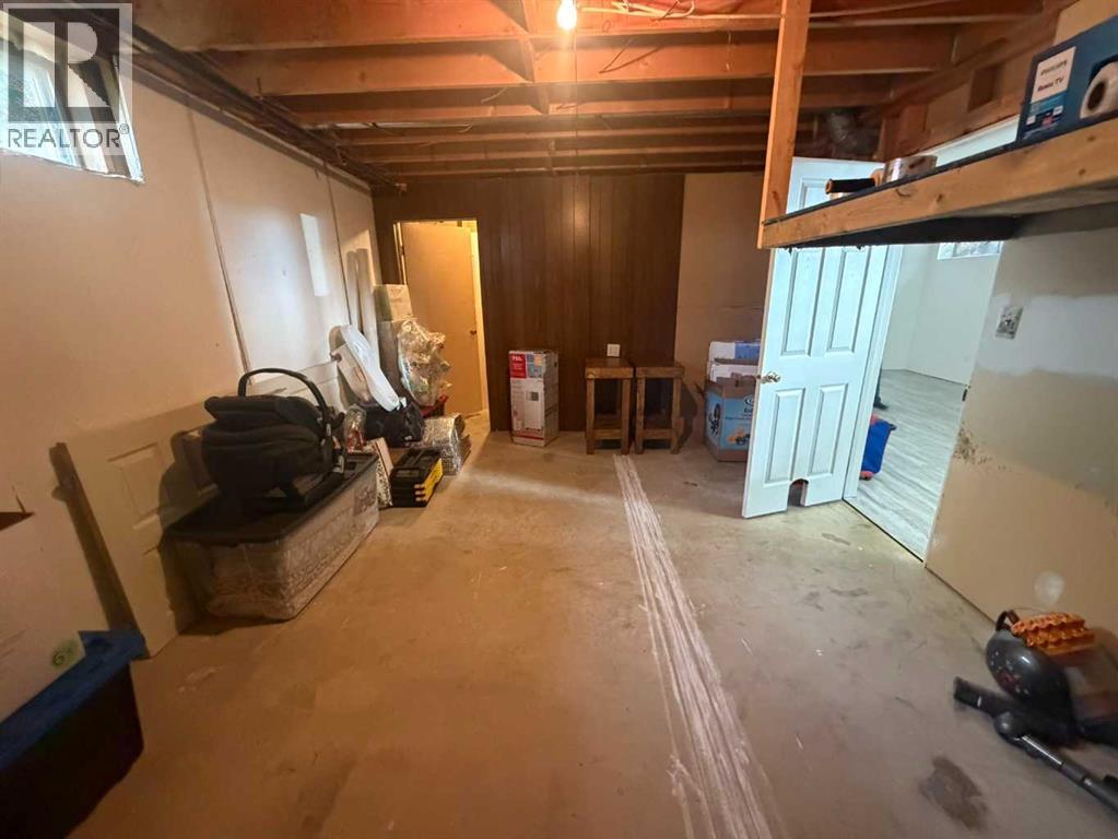 4530 54 Avenue Property Photo 16