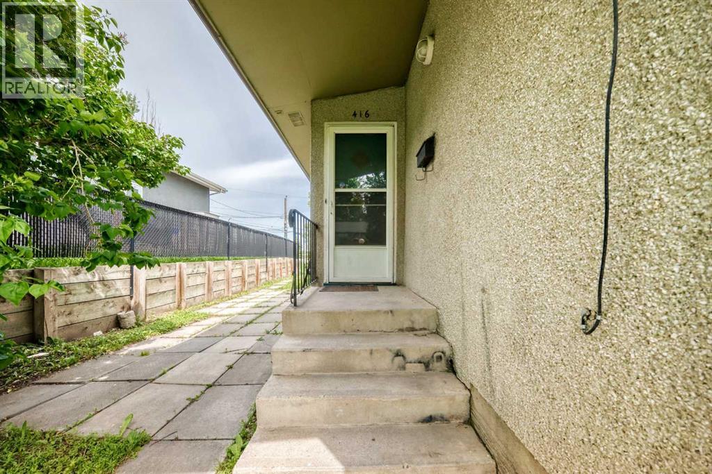 416 & 418 33 Avenue Ne Property Photo 3