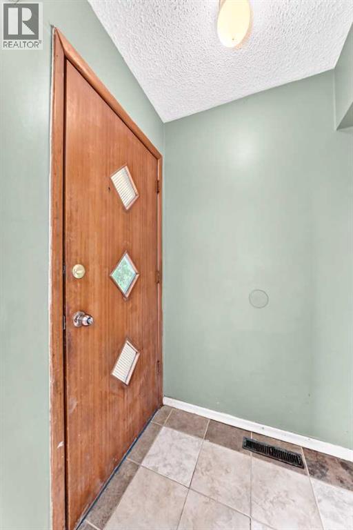 416 & 418 33 Avenue Ne Property Photo 5