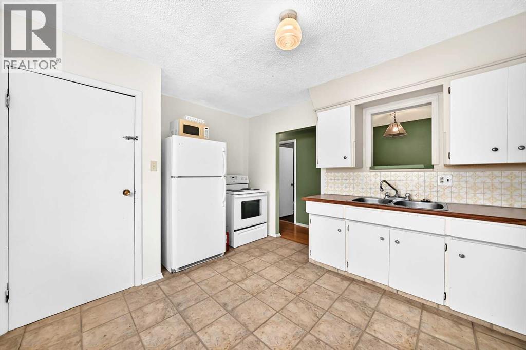 416 & 418 33 Avenue Ne Property Photo 8