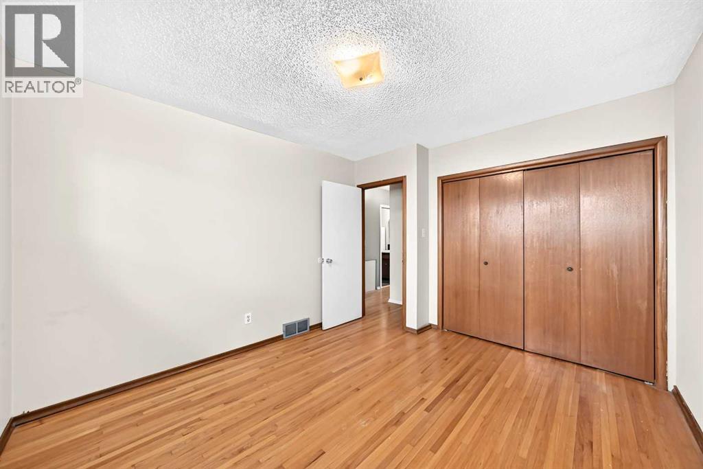 416 & 418 33 Avenue Ne Property Photo 16