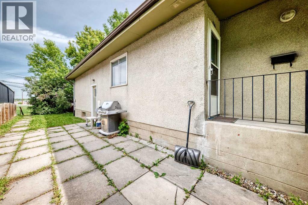 416 & 418 33 Avenue Ne Property Photo 24