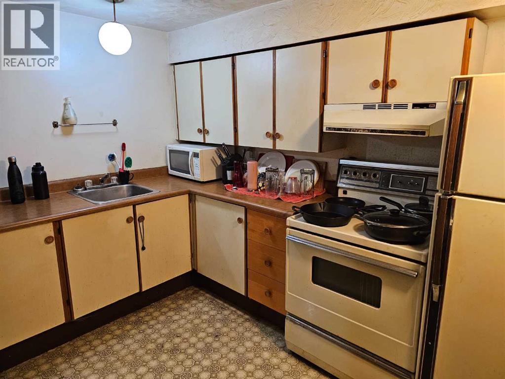 416 & 418 33 Avenue Ne Property Photo 27