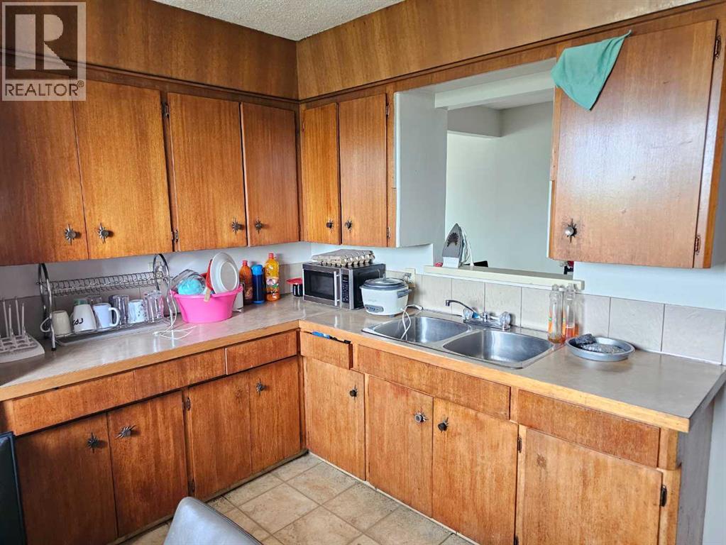 416 & 418 33 Avenue Ne Property Photo 30