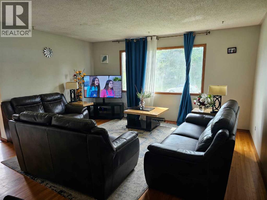 416 & 418 33 Avenue Ne Property Photo 32