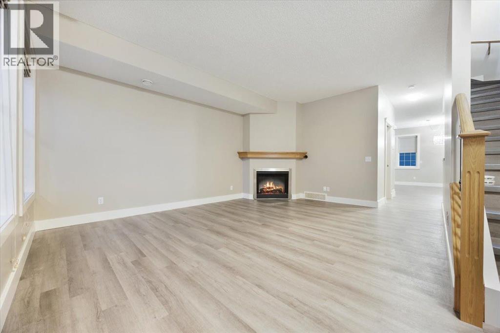 29 Springborough Boulevard Southwest Property Photo 5