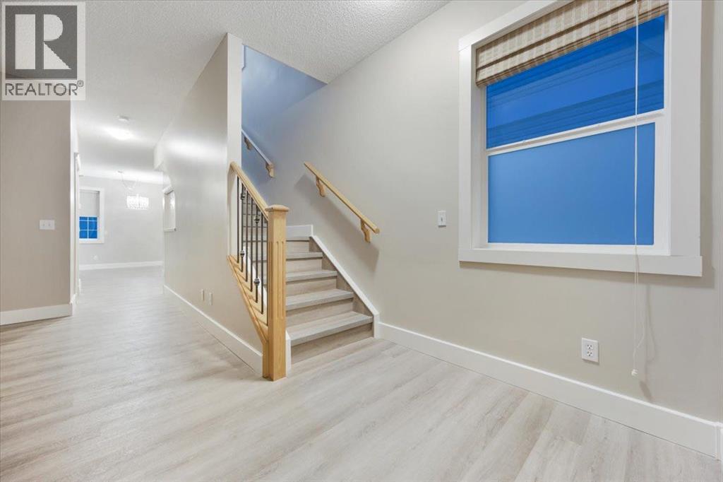 29 Springborough Boulevard Southwest Property Photo 22