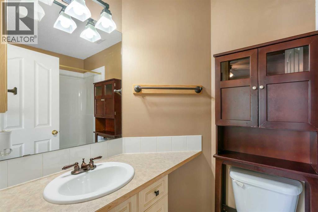 186 Cramond Close Se Property Photo 20