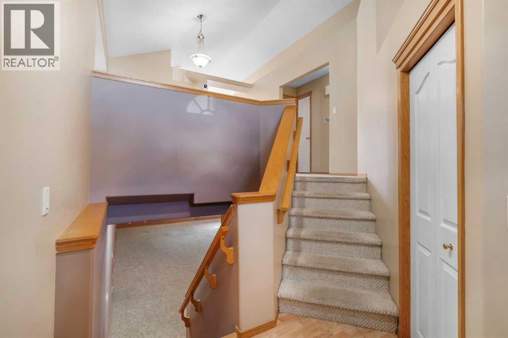 186 Cramond Close Se Property Photo 24