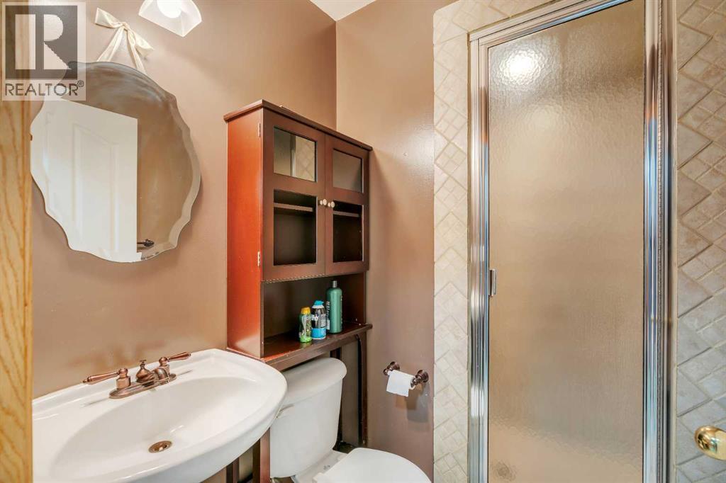 186 Cramond Close Se Property Photo 29