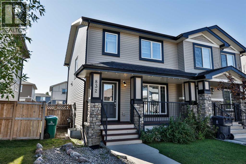 832 Silkstone Close W Property Photo 1
