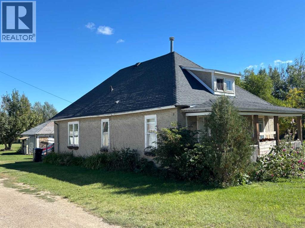 101 3 Street Property Photo 2