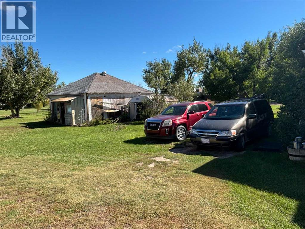 101 3 Street Property Photo 3