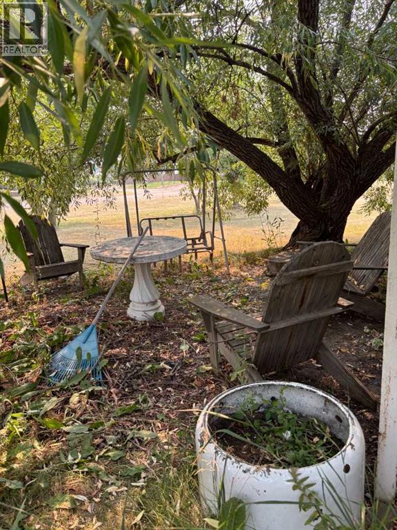 101 3 Street Property Photo 6