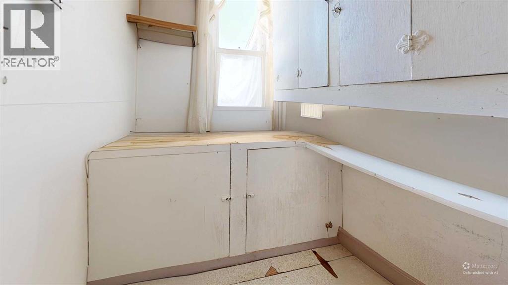 101 3 Street Property Photo 10