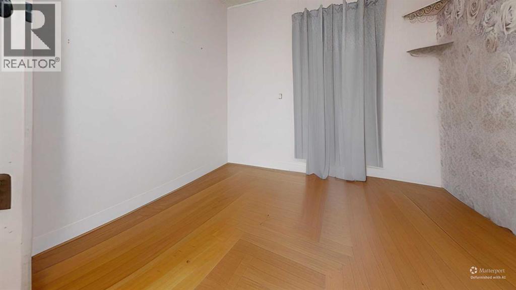 101 3 Street Property Photo 14