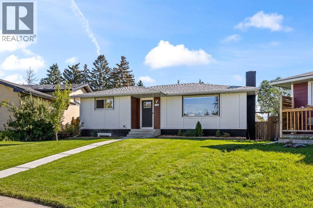 128 Doverthorn Bay Se Property Photo 1
