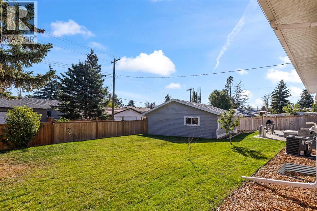 128 Doverthorn Bay Se Property Photo 4