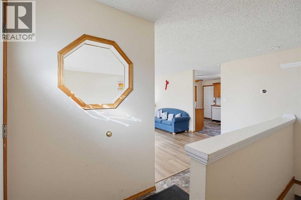 63 Dundee Crescent Property Photo 4