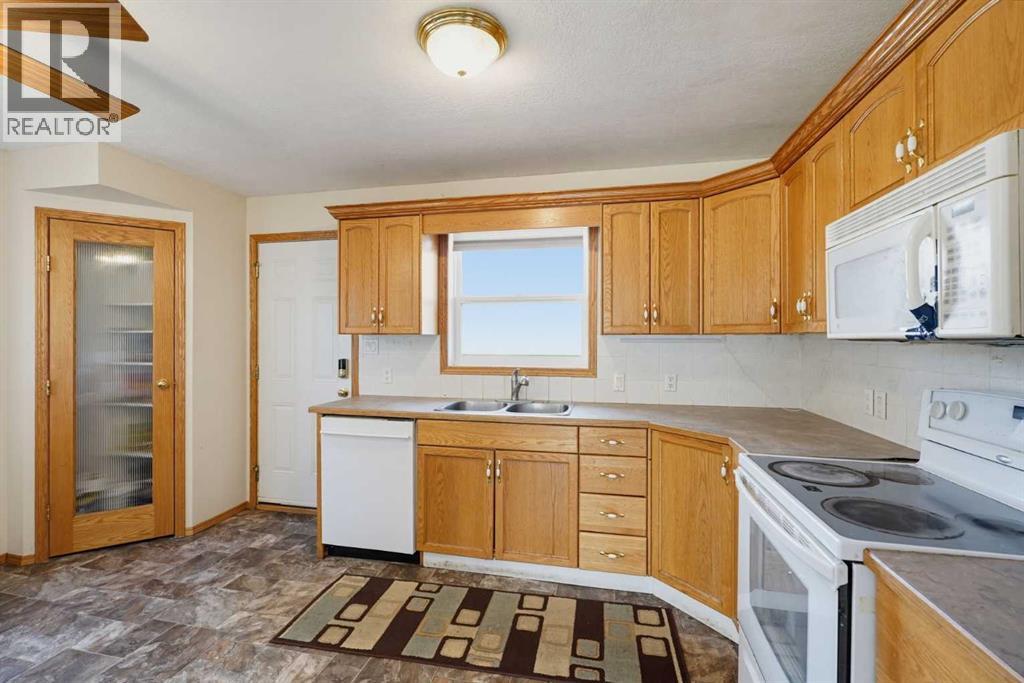 63 Dundee Crescent Property Photo 8