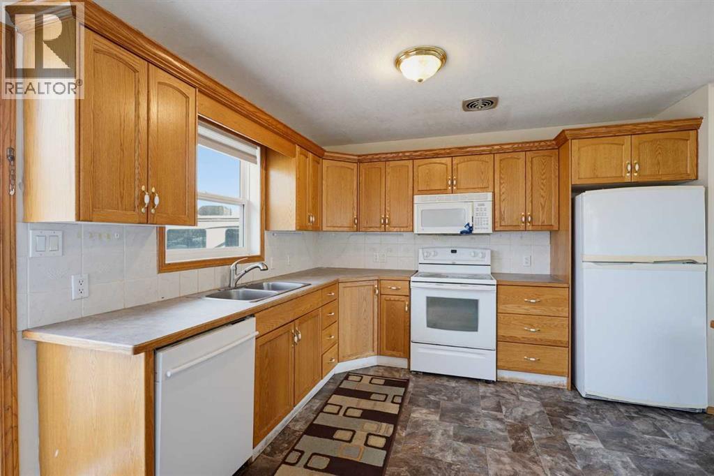 63 Dundee Crescent Property Photo 9