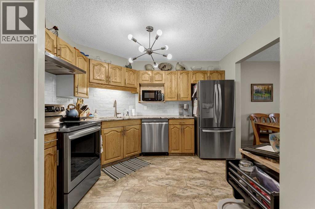 252 4 Street Southeast Property Photo 9