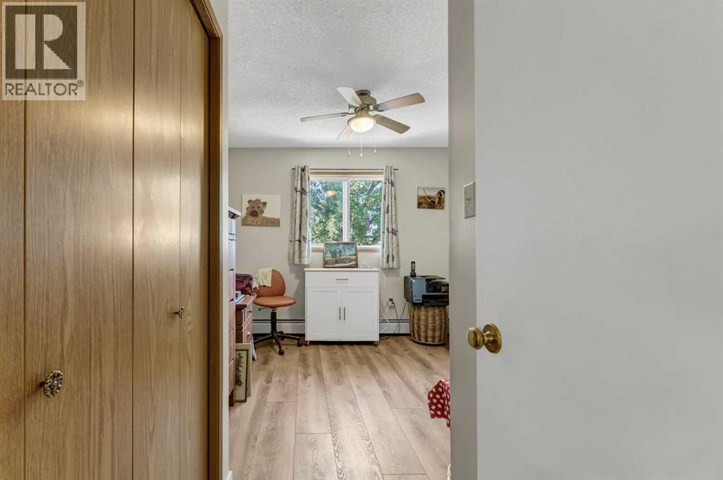252 4 Street Southeast Property Photo 22