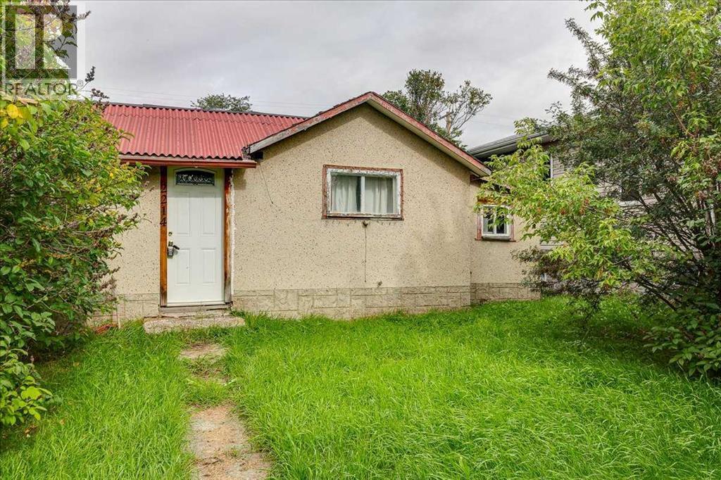2214 19 Avenue Property Photo 1