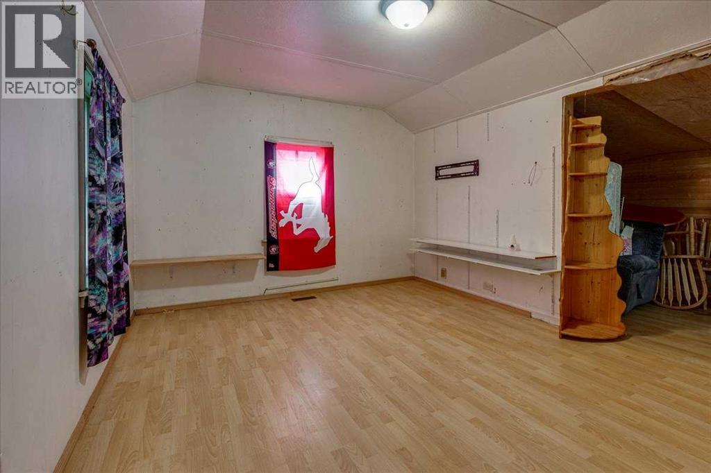 2214 19 Avenue Property Photo 5