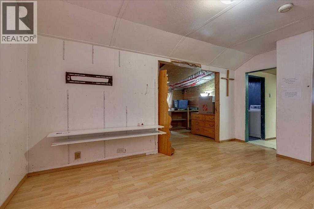 2214 19 Avenue Property Photo 6