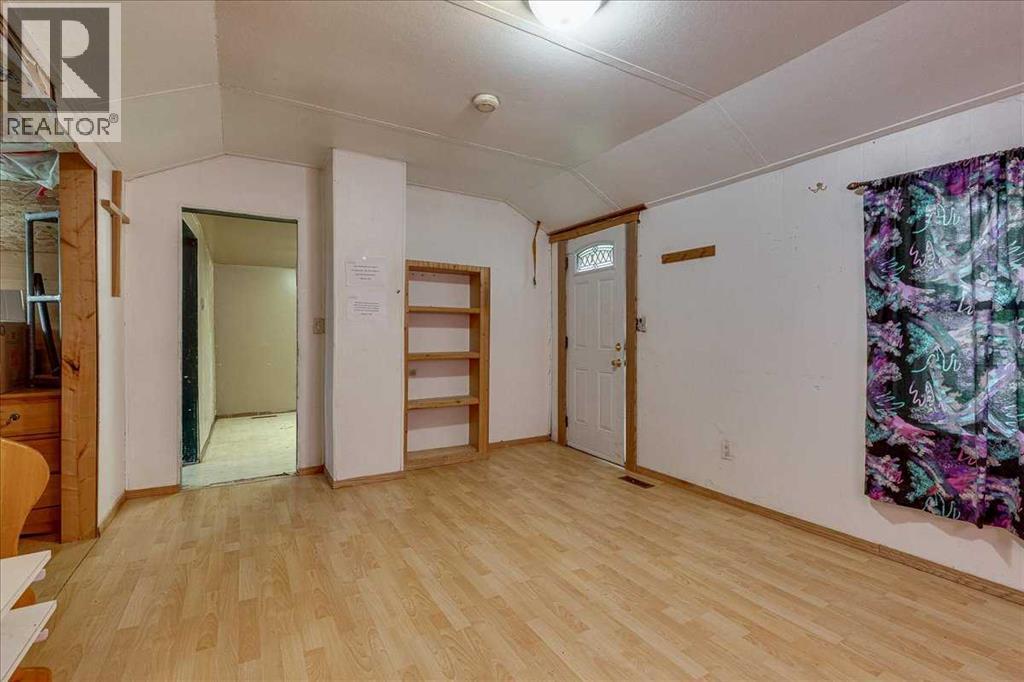 2214 19 Avenue Property Photo 7