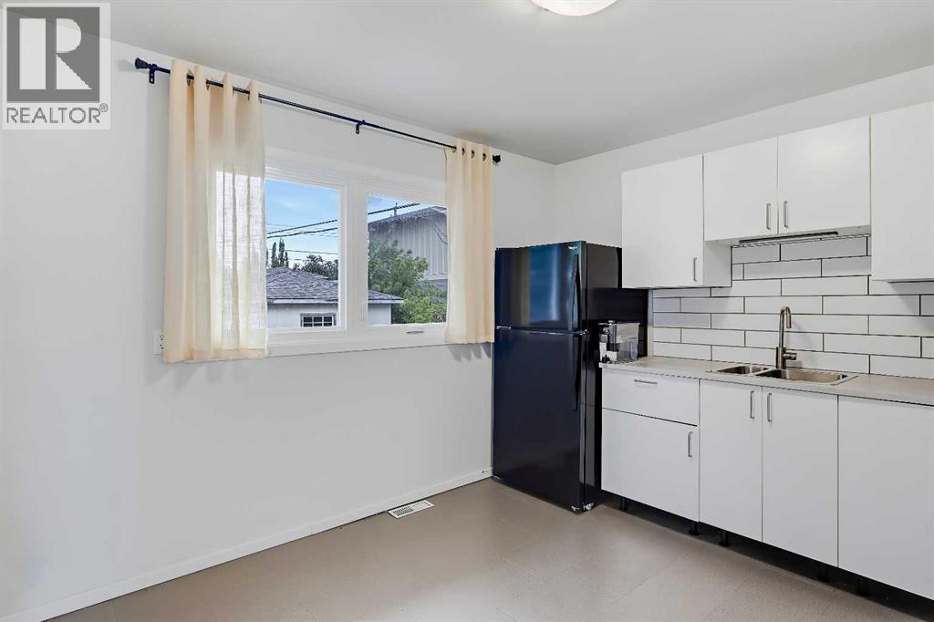 176 Frobisher Boulevard Se Property Photo 10