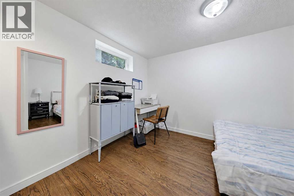 176 Frobisher Boulevard Se Property Photo 27