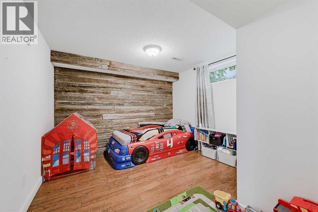 176 Frobisher Boulevard Se Property Photo 29