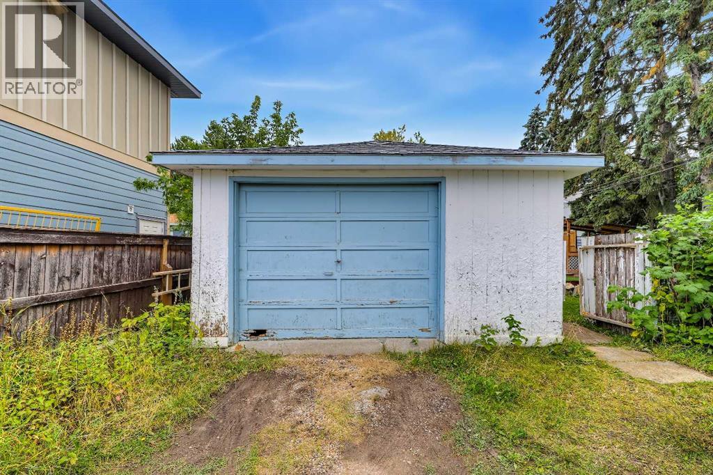 176 Frobisher Boulevard Se Property Photo 37
