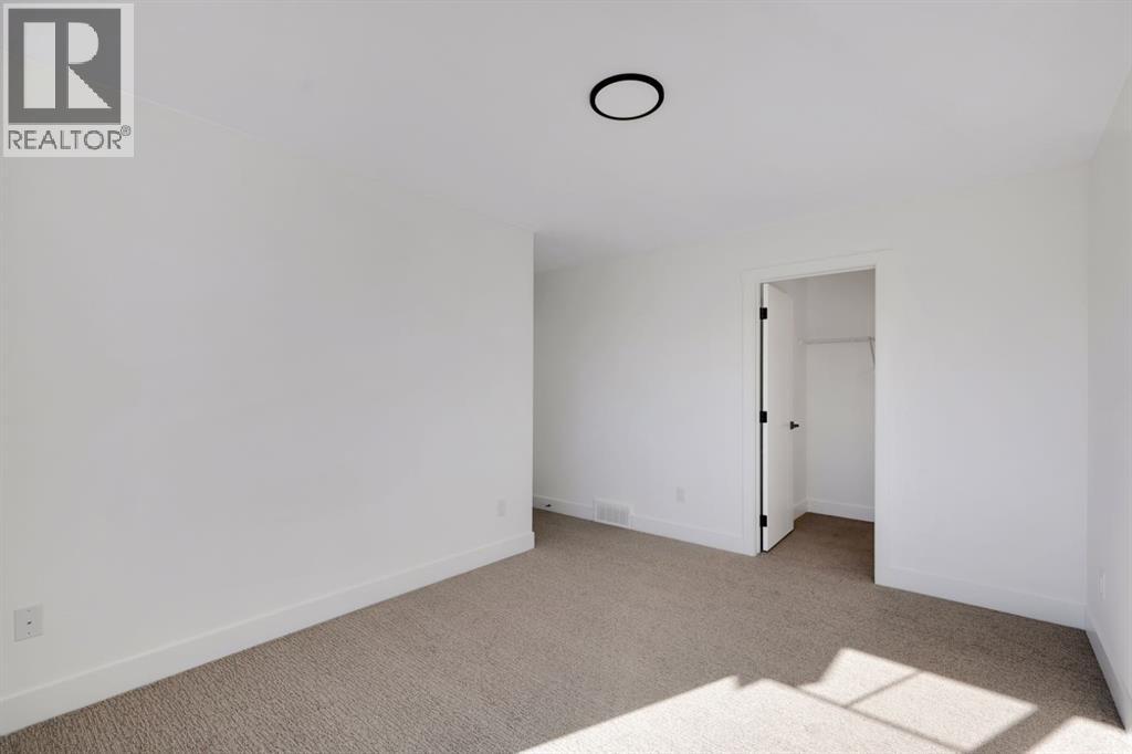 27 Heritage Close Property Photo 38