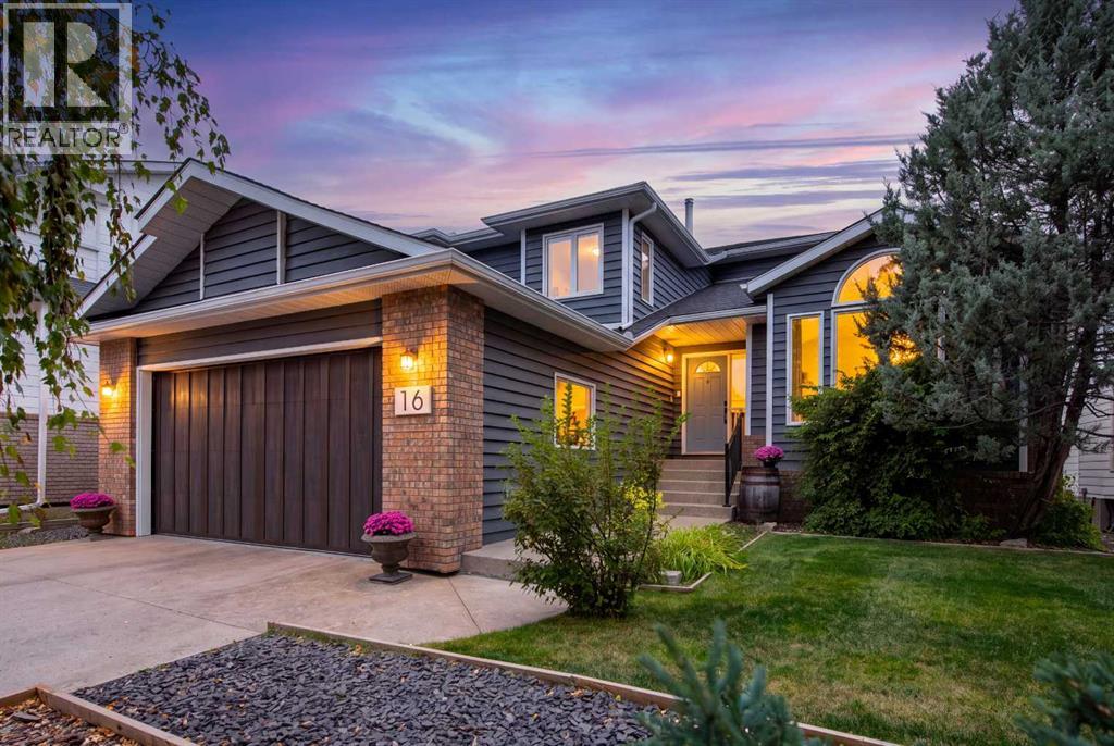 16 Evergreen Gardens SW Property Photo 1