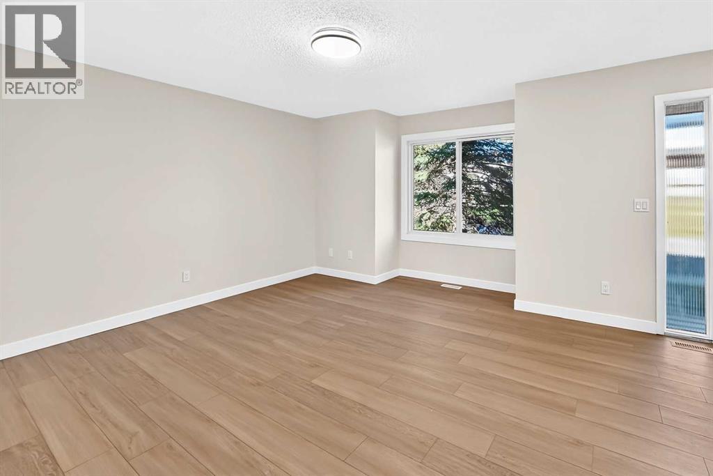 18 Dalhousie Crescent Nw Property Photo 7