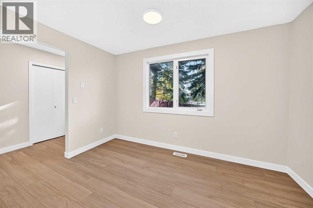 18 Dalhousie Crescent Nw Property Photo 14