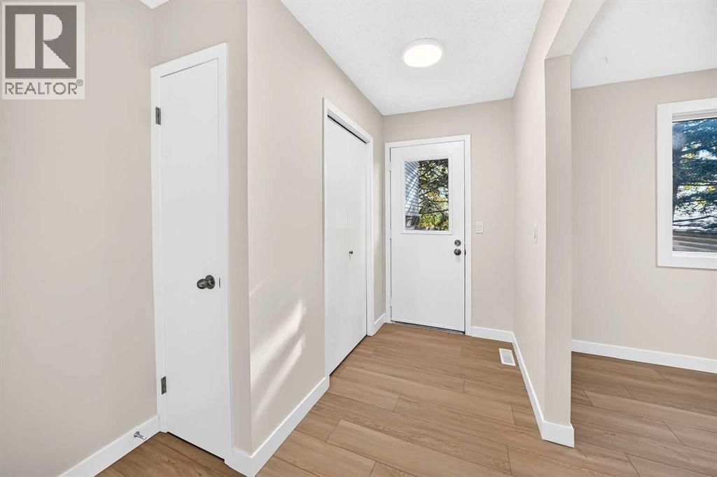 18 Dalhousie Crescent Nw Property Photo 17