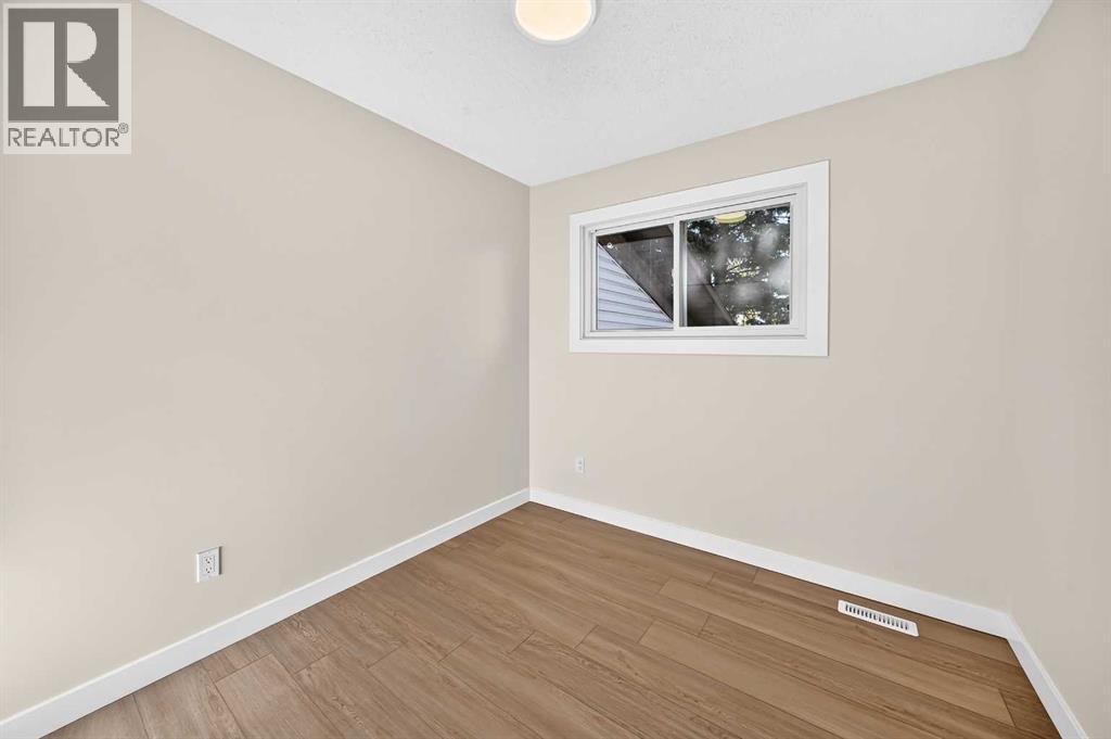 18 Dalhousie Crescent Nw Property Photo 29