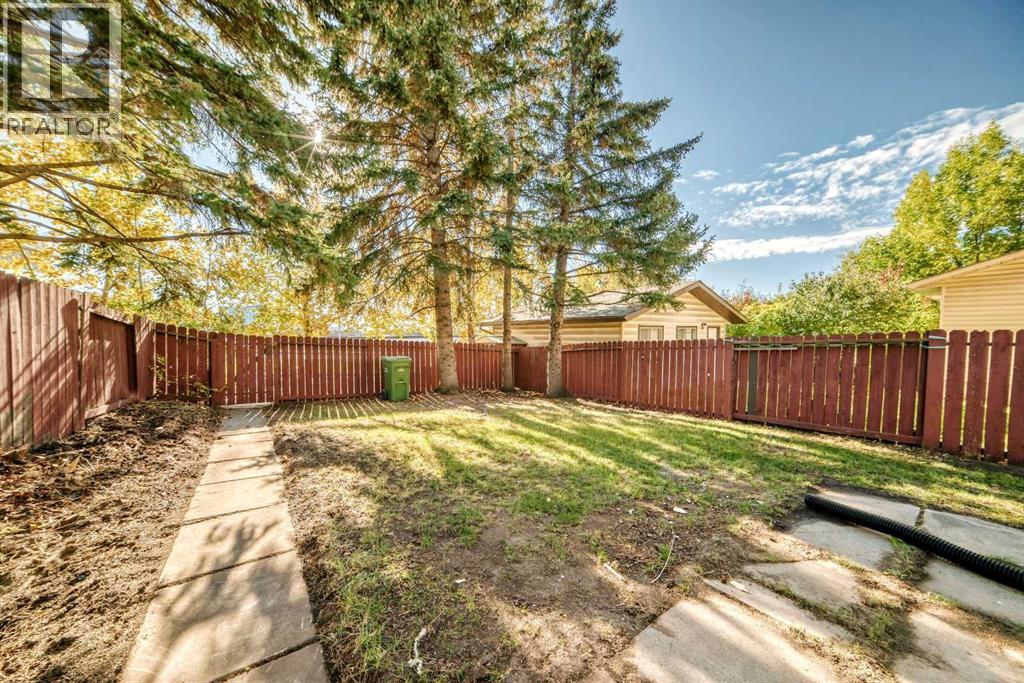 18 Dalhousie Crescent Nw Property Photo 32