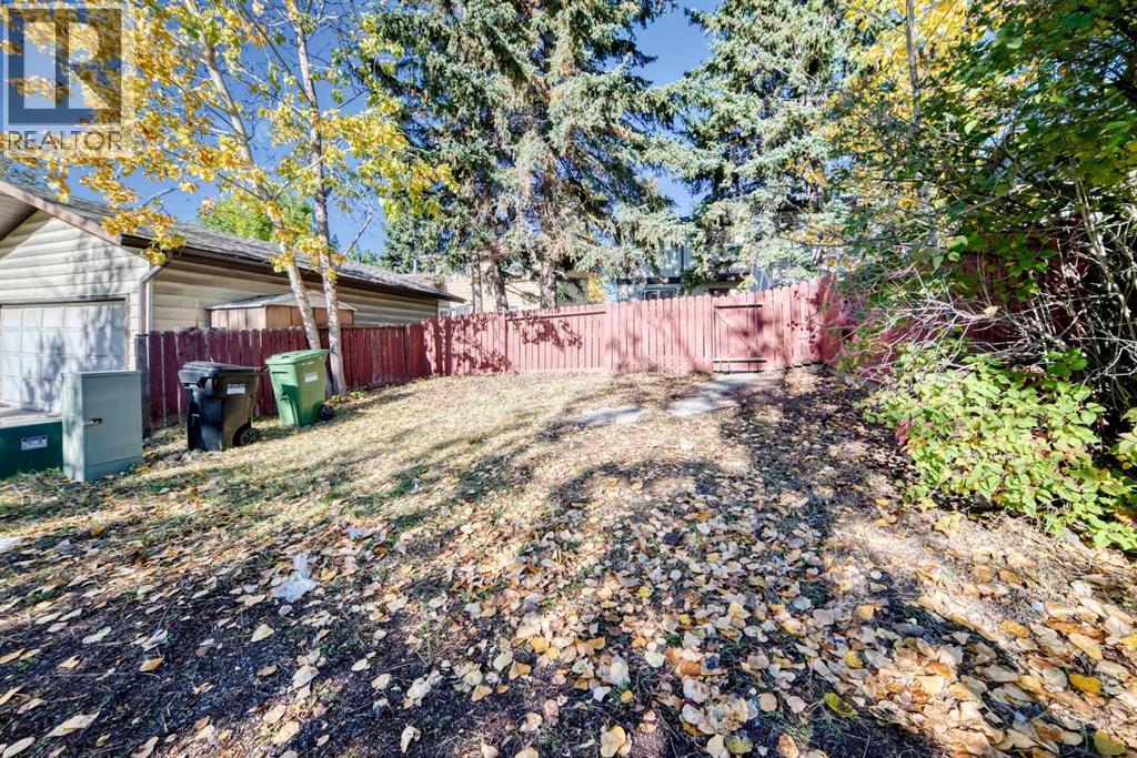 18 Dalhousie Crescent Nw Property Photo 34