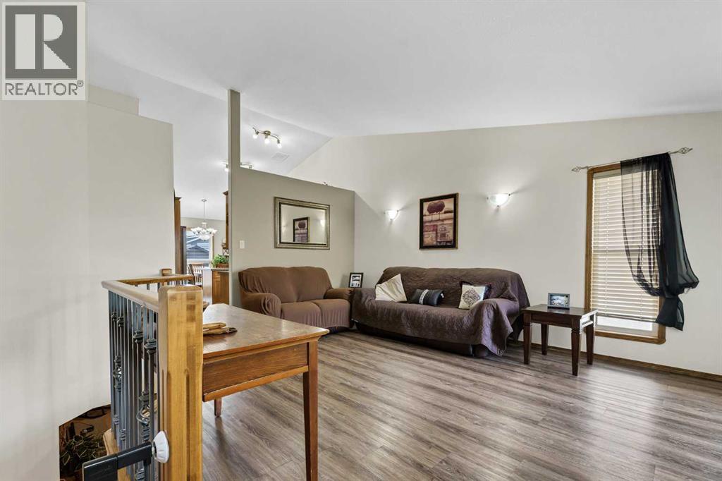 402 Stratton Way Se Property Photo 6
