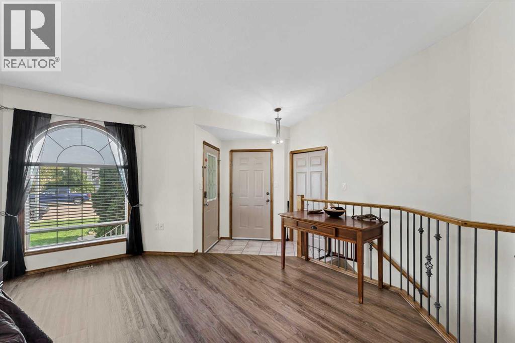 402 Stratton Way Se Property Photo 8