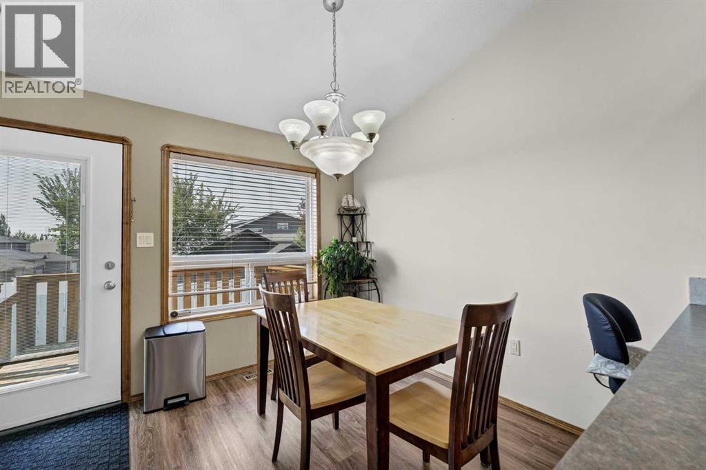 402 Stratton Way Se Property Photo 16
