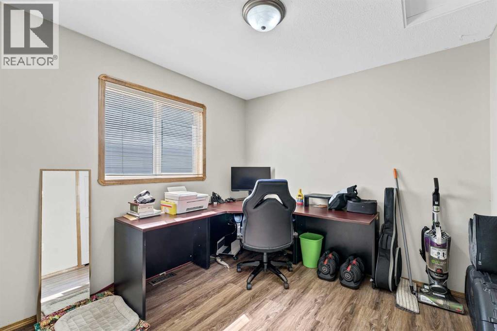 402 Stratton Way Se Property Photo 24