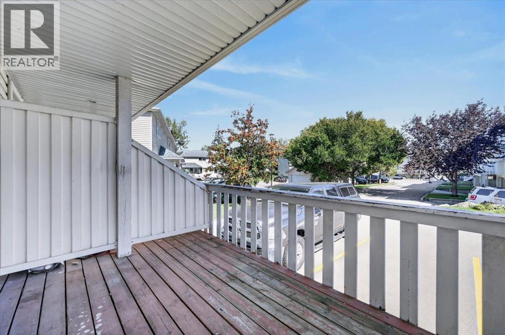 262 Killarney Glen Court Sw Property Photo 6