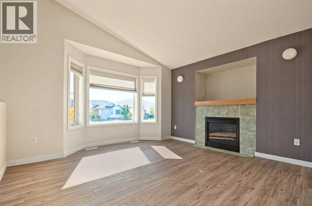 7358 106 Street Property Photo 4