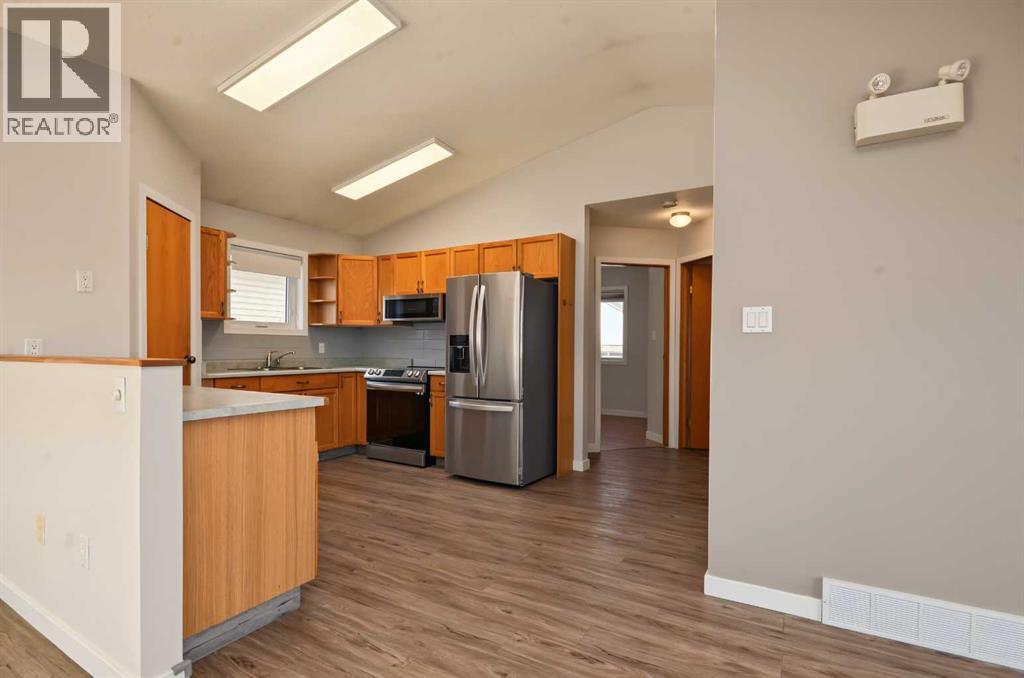 7358 106 Street Property Photo 7
